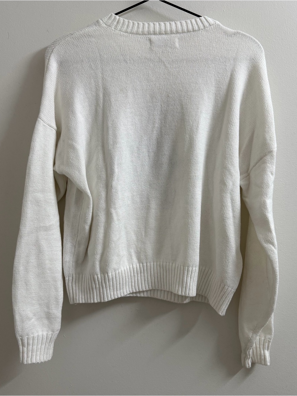 Hollister White Crewneck Sweater with Teddy Bear USA Motif - Picture 3 of 4